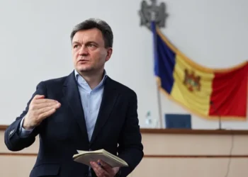 Recean anunță investiții „record” în drumuri și tace despre majorarea taxelor rutiere