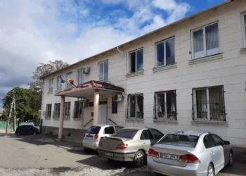 Primăria Durlești, campioană la belot în timp ce locuitorii stau cu gălețile sub tavan: „Sportul de performanță cere sacrificii” |VIDEO