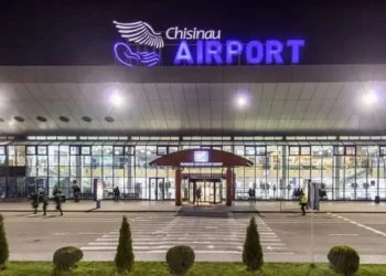Reprezentanții blocului ”Victorie”, reținuți, din nou, la aeroport
