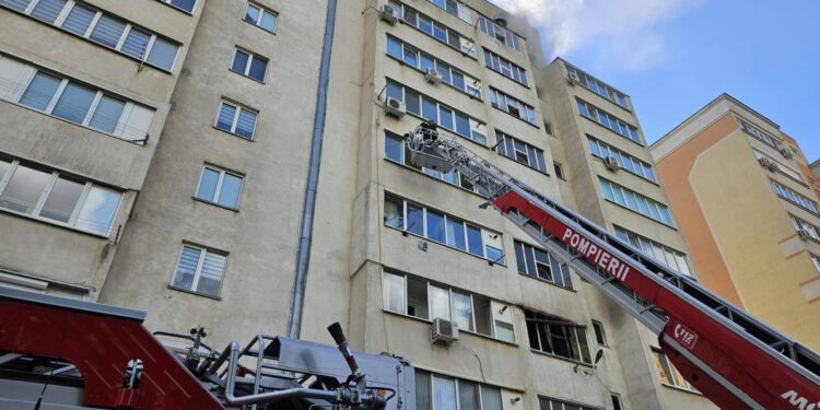 В пожаре в секторе Чокана сгорел человек