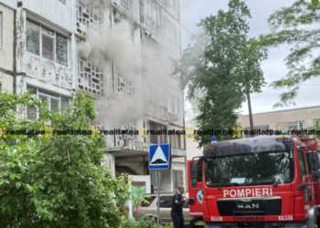 Incendiu într-un bloc din Chișinău: 19 persoane evacuate