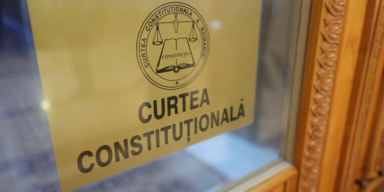 Ședință la Curtea Constituțională – Judecătorii au pe masă o cerere de anulare a alegerilor