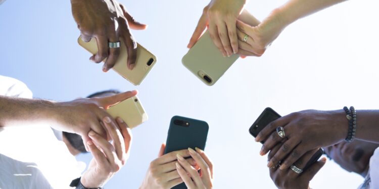 UE interzice vânzarea anumitor telefoane din 20 iunie 2025: România, printre țările vizate