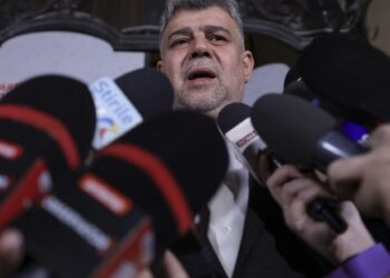 Премьер Румынии Марчел Чолаку уходит в отставку