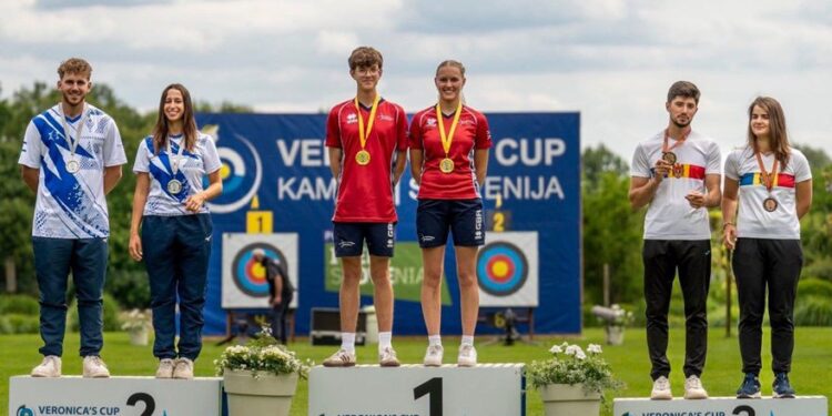Дуэт лучников из Молдовы – в призёрах на турнире в Словении