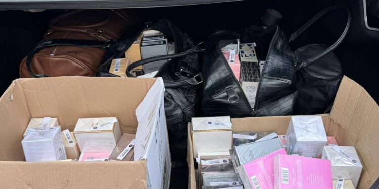 Bagaj cu aromă: Un șofer, nevoit să dea explicații polițiștilor de frontieră