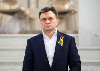 Речан объявил о «рекордных» инвестициях на дороги и умолчал о повышении дорожных налогов