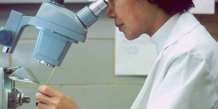 Китайский препарат показал эффективность против трех видов рака