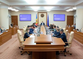 Бездействующие плотины передадут под контроль