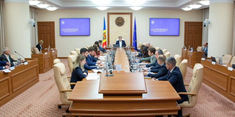 Бездействующие плотины передадут под контроль