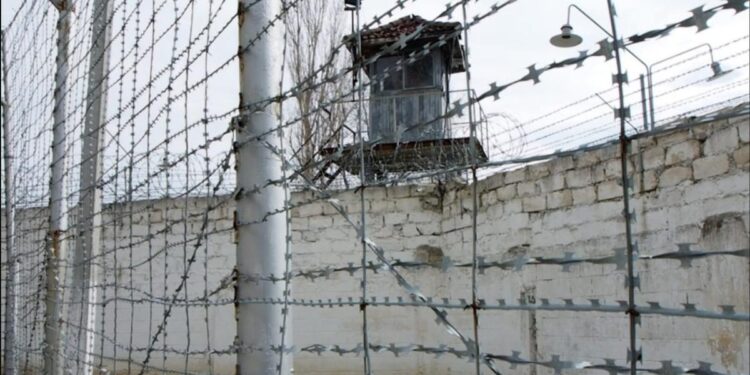 Un deținut de 25 de ani, în stare gravă la spital după o bătaie brutală în Penitenciarul Nr. 6 Soroca