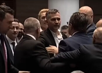 Bătaie în Parlamentul Bulgariei după unda verde pentru aderarea la Zona Euro |VIDEO