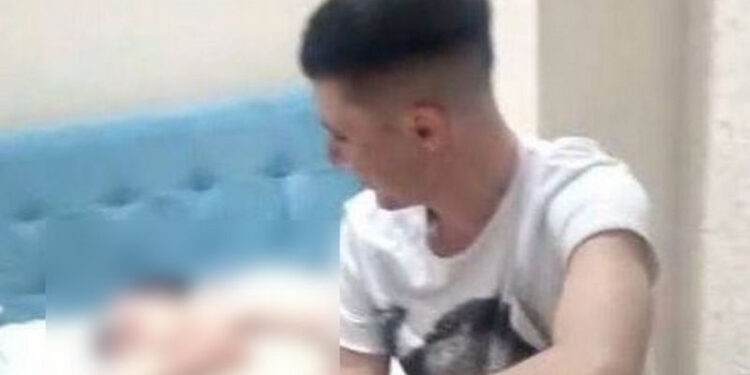 Народный адвокат призывает проверить подлинность скандальной фотографии с активистом PAS