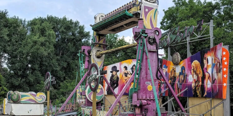 В Кишиневе начался демонтаж заброшенного Aventura Park — между Moldexpo и владельцем оборудования продолжается конфликт