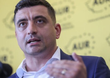 Лидер румынской партии AUR Джордже Симион выдвинул инициативу об отставке Фон дер Ляйен | VIDEO