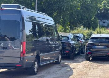 Десять автомобилей класса люкс на сумму 3 млн леев ввезены в Молдову по контрабандной схеме