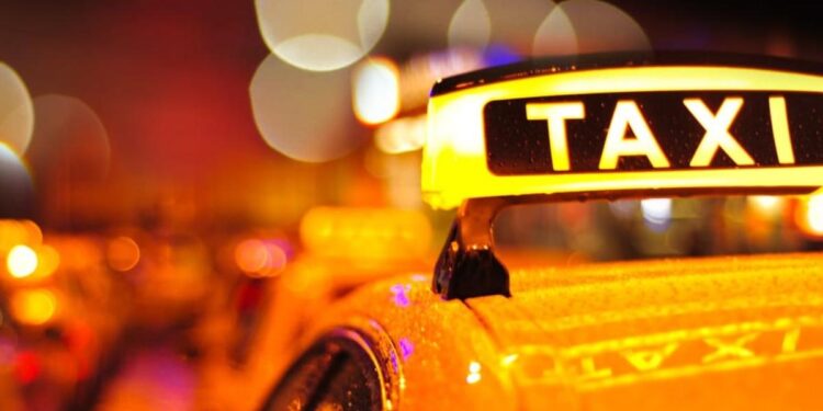 В Кишиневе таксиста ранили ножом двое неизвестных