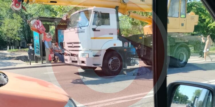 Смертельное ДТП в столичном секторе Чеканы: женщину сбил подъемный кран