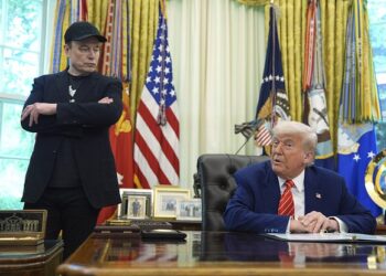 «Сошел с ума!»: как переругались Дональд Трамп и Илон Маск