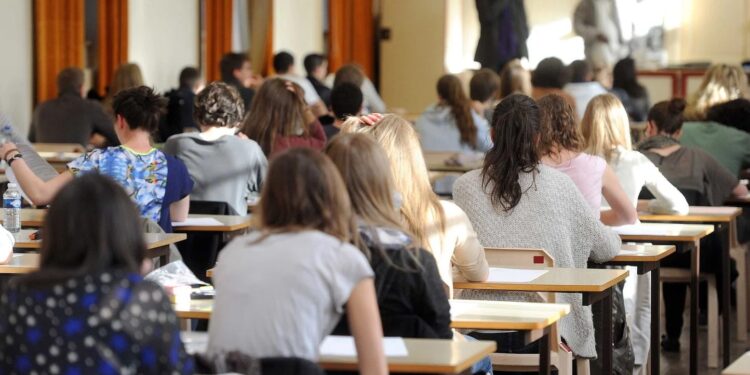 Начинаются выпускные экзамены в гимназиях, сессия 2025 года