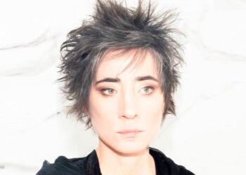 Певица Земфира накопила долгов в России. О какой сумме идет речь?