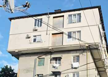 Construcție bizară în Chișinău: O mansardă de două etaje stârnește revoltă în online