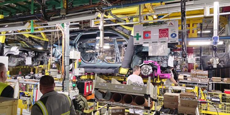 Dacia lansează o nouă campanie de plecări voluntare cu prime de zeci de mii de euro