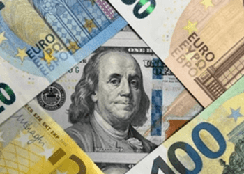 Dolarul se prăbușește, prețurile cresc: Moldovenii pierd bani, statul tace