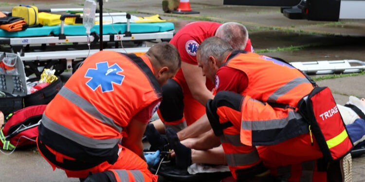 Peste 14.000 de solicitări la ambulanță într-o singură săptămână: intoxicații, accidente și urgențe cardiace