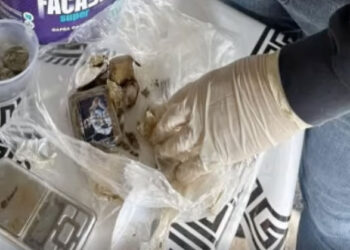 Vindeau marijuana și hașiș: Doi bărbați din Chișinău, arestați