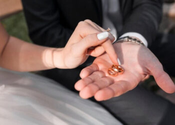 Tot mai puține căsătorii și divorțuri în Moldova: Cuplurile aleg relații mai conștiente