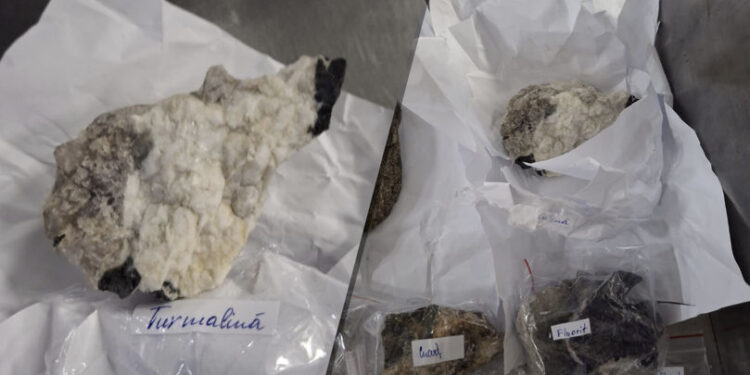 Tânăr moldovean, prins cu 69 de pietre ascunse în bagaje