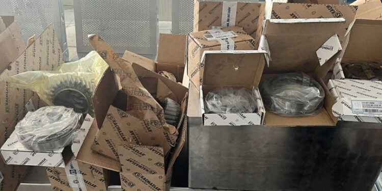 Tentative de contrabandă cu piese auto, dejucate la Vama Leușeni