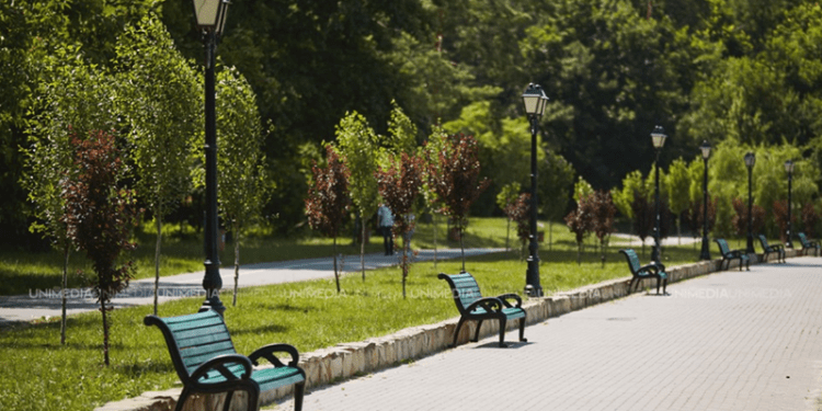 Astăzi, vreme stabilă; mâine urmează caniculă și furtuni