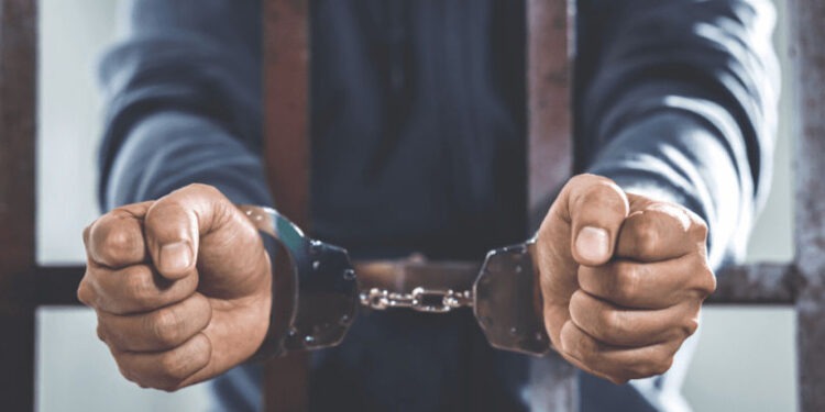 Condamnare în dosarul falsificării de acte: Liderul grupării, trimis după gratii