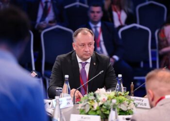 Денис Уланов в Петербурге: Фашизм возвращается, Молдова отказалась поддержать резолюцию ООН, нужна защита исторической правды