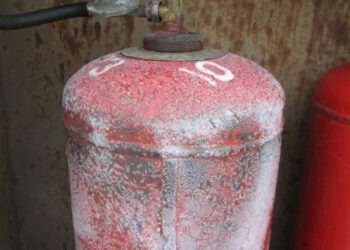 Tragedie evitată la limită: Deflagrație într-un garaj din Bălți, două victime cu arsuri