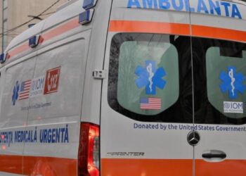 Copil de 2 ani, în stare gravă după ce a căzut de la etajul 4 în sectorul Botanica