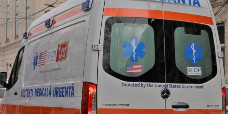 Copil de 2 ani, în stare gravă după ce a căzut de la etajul 4 în sectorul Botanica