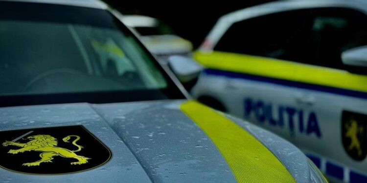 Poliția, cu îndemn către cetățeni în contextul alertei meteo: „Respectați indicațiile autorităților și nu blocați căile de acces pentru echipajele de intervenție”