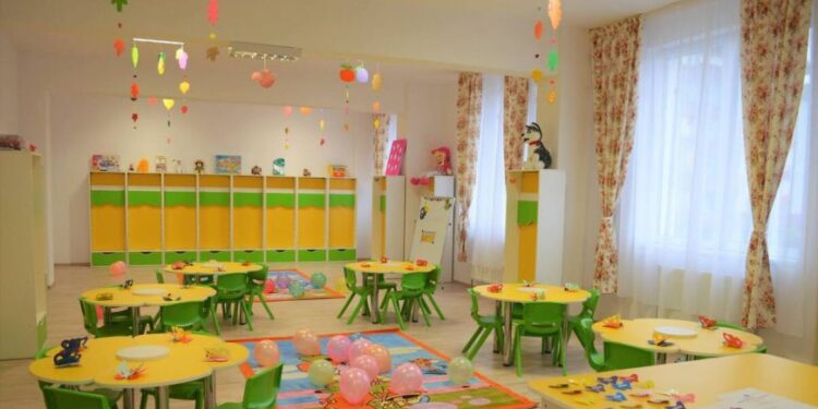 Более 100 детских садов столицы временно приостановят работу летом