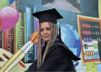 Sora Iulianei Beregoi, care suferă de deficiență de auz, impusă să lase aparatul auditiv la BAC