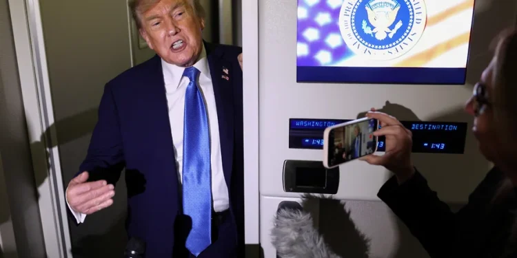 Axios: Трамп допускает удары США по ядерным объектам в Иране