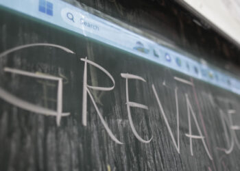 Profesorii din România anunță proteste față de măsurile Guvernului: 4 zile de manifestații în fața Guvernului și Parlamentului