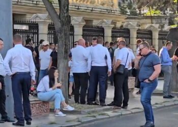 Participare „dirijată” la Marșul Suveranității? Un denunțător anonim acuză presiuni și implicarea structurilor de stat