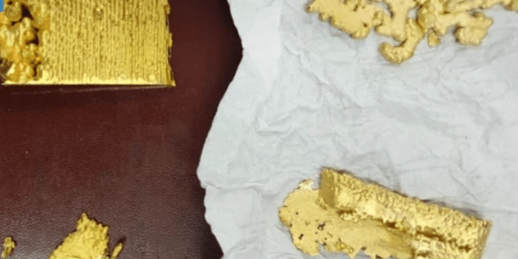 Aur ascuns în păr: Un italian a sustras aproape 2 kg de metal prețios din Elveția