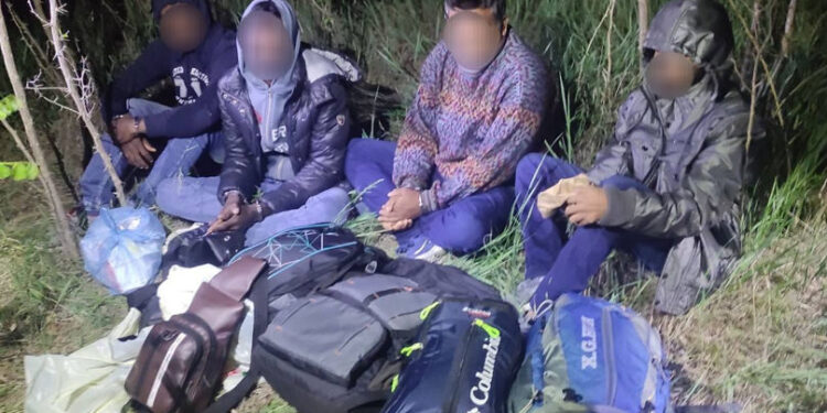 O rețea care organiza migrarea ilegală a fost destructurată la Ungheni: trei reținuți, migranți opriți la Prut