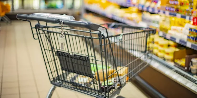 Scumpiri de peste 10% la alimentele de bază de la 1 iulie, după expirarea plafonării