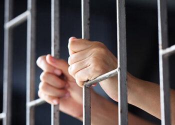 Tentativă de evadare eșuată în Brazilia: un deținut a rămas blocat în zid