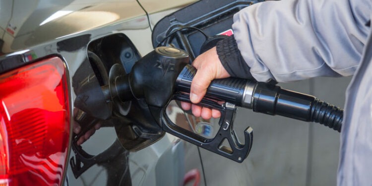 Carburanții se scumpesc ușor: ANRE a anunțat noile prețuri plafon pentru 13 iunie